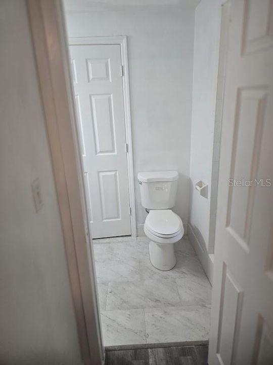 For Sale: $350,000 (3 beds, 3 baths, 1749 Square Feet)