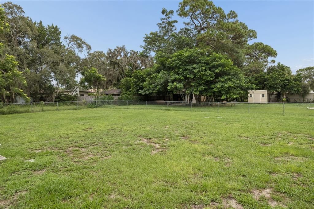 For Sale: $350,000 (3 beds, 3 baths, 1749 Square Feet)