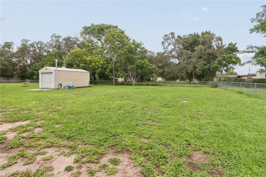 For Sale: $350,000 (3 beds, 3 baths, 1749 Square Feet)