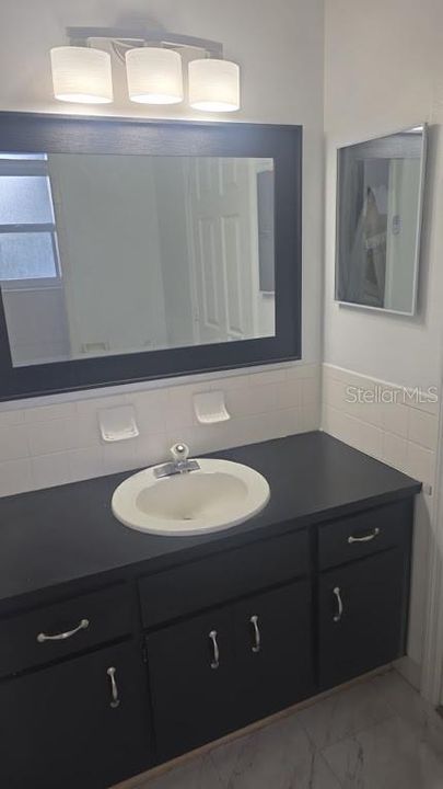 For Sale: $350,000 (3 beds, 3 baths, 1749 Square Feet)