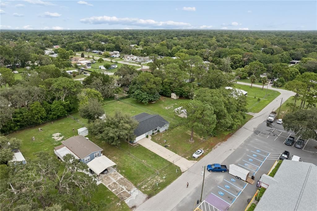For Sale: $350,000 (3 beds, 3 baths, 1749 Square Feet)