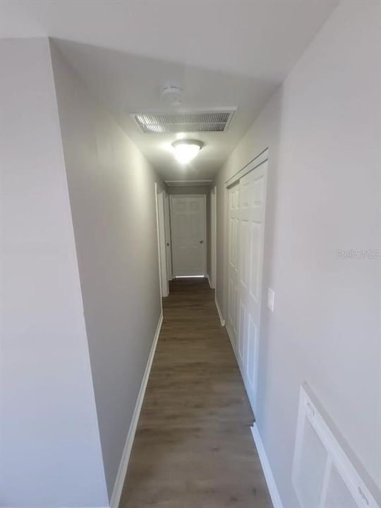 For Rent: $1,400 (3 beds, 1 baths, 1242 Square Feet)