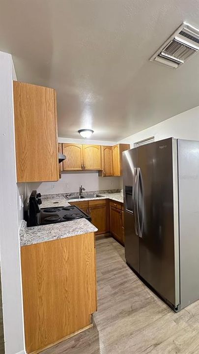 For Rent: $1,400 (3 beds, 1 baths, 1242 Square Feet)