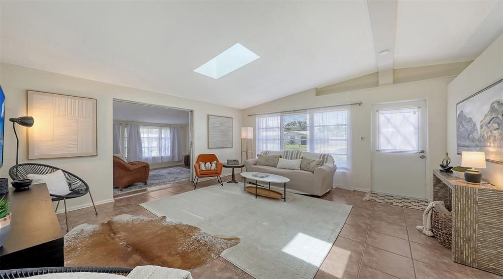 В аренду: $2,800 (3 спален, 2 ванн, 1420 Квадратных фут)