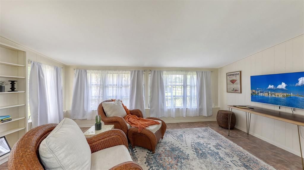 В аренду: $2,800 (3 спален, 2 ванн, 1420 Квадратных фут)