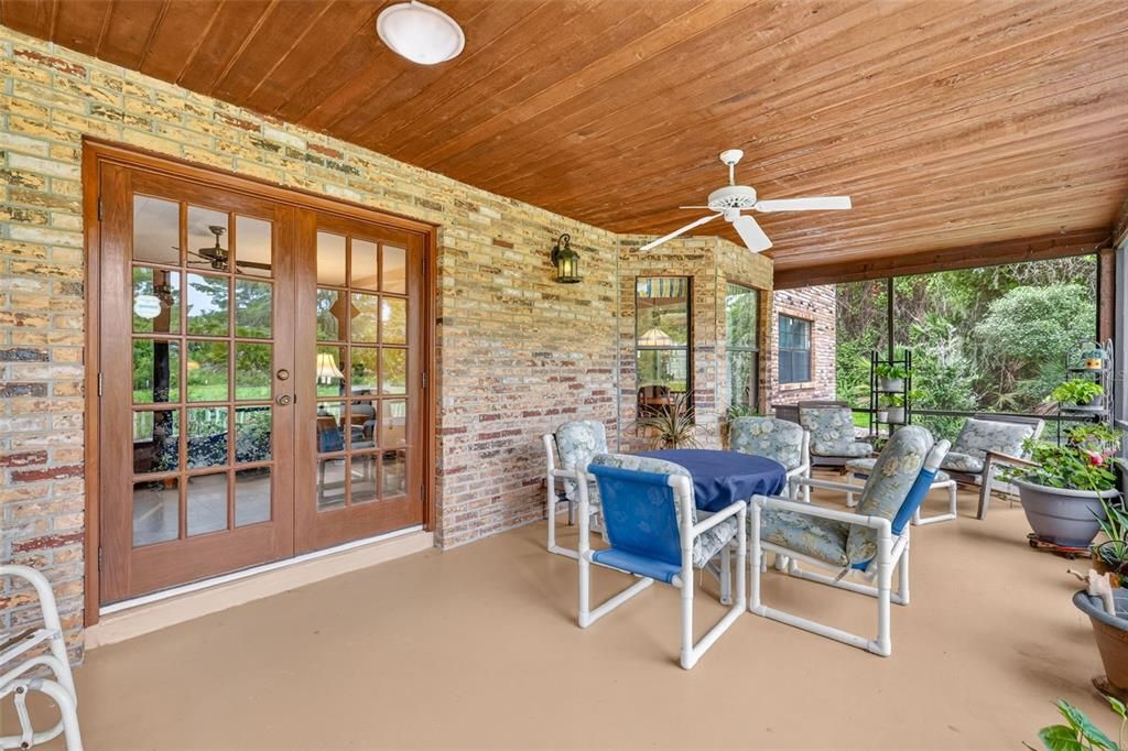 For Sale: $699,900 (4 beds, 3 baths, 3744 Square Feet)