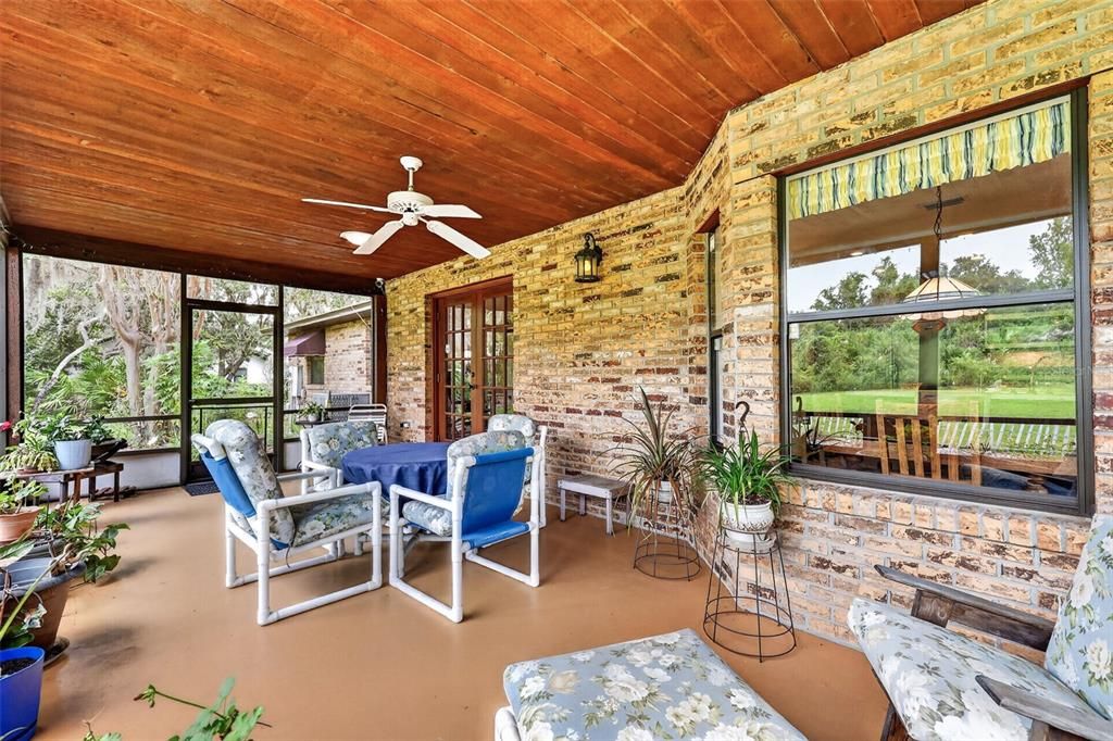 For Sale: $699,900 (4 beds, 3 baths, 3744 Square Feet)