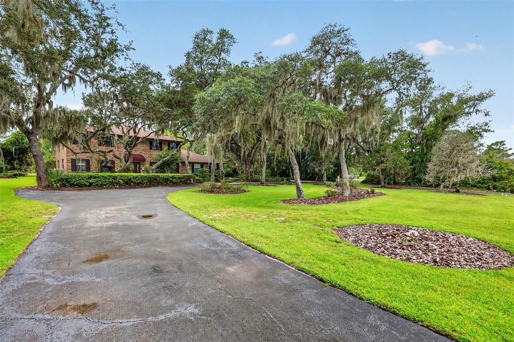 For Sale: $699,900 (4 beds, 3 baths, 3744 Square Feet)