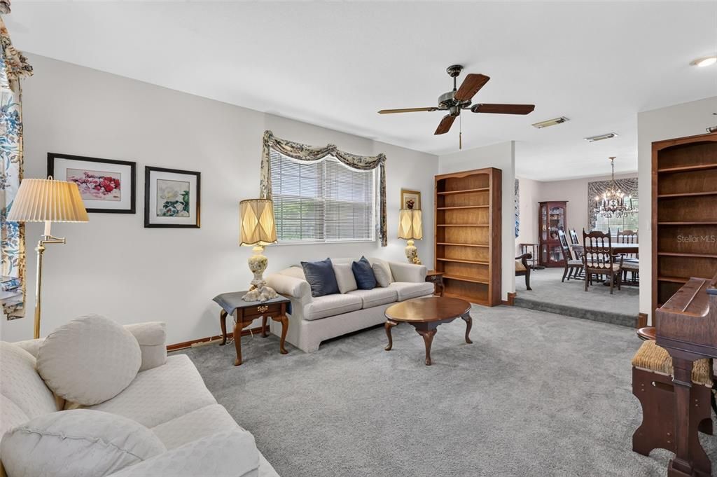 For Sale: $699,900 (4 beds, 3 baths, 3744 Square Feet)