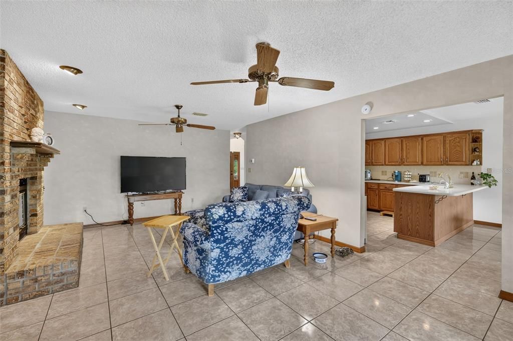 For Sale: $699,900 (4 beds, 3 baths, 3744 Square Feet)