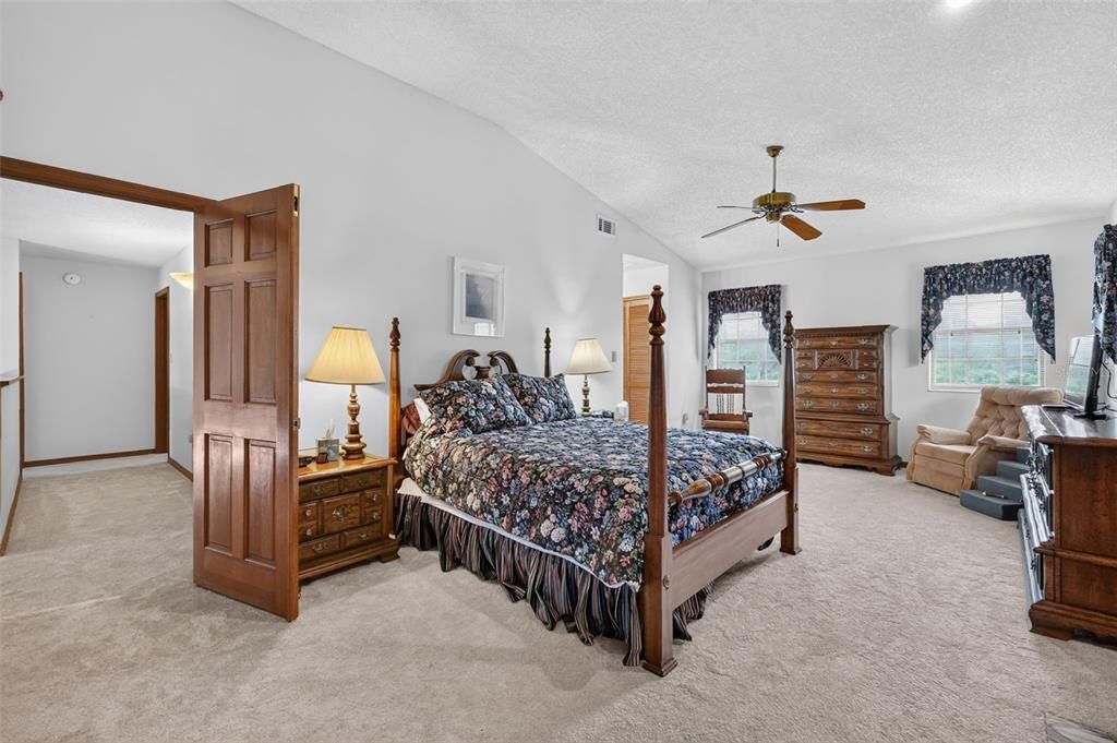 For Sale: $699,900 (4 beds, 3 baths, 3744 Square Feet)
