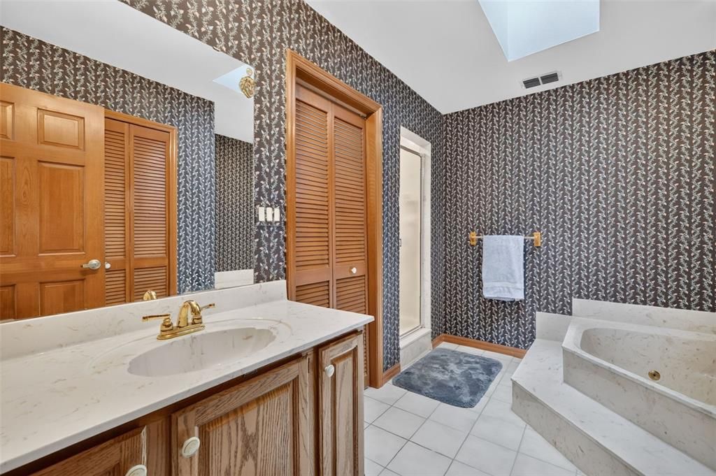 For Sale: $699,900 (4 beds, 3 baths, 3744 Square Feet)