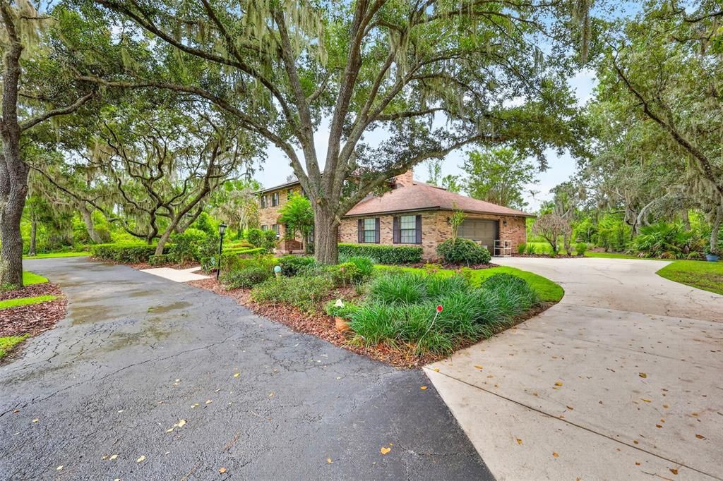 For Sale: $699,900 (4 beds, 3 baths, 3744 Square Feet)
