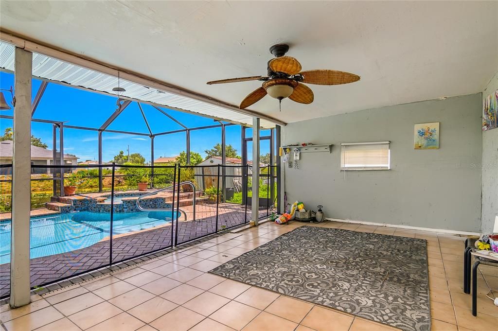 For Sale: $450,000 (4 beds, 2 baths, 2394 Square Feet)