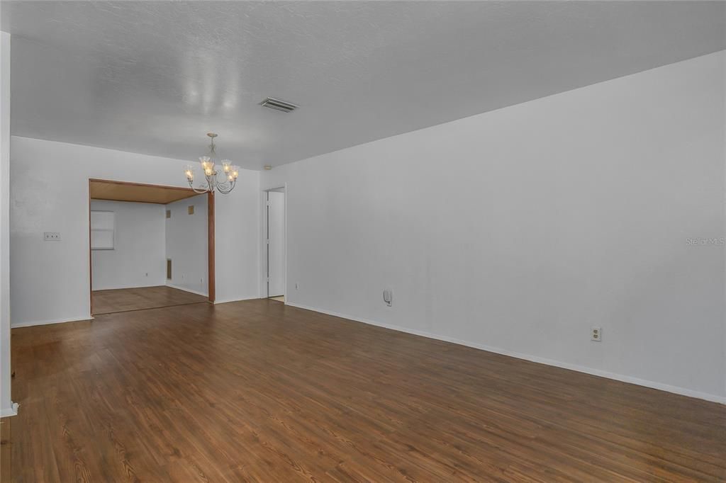 For Sale: $450,000 (4 beds, 2 baths, 2394 Square Feet)