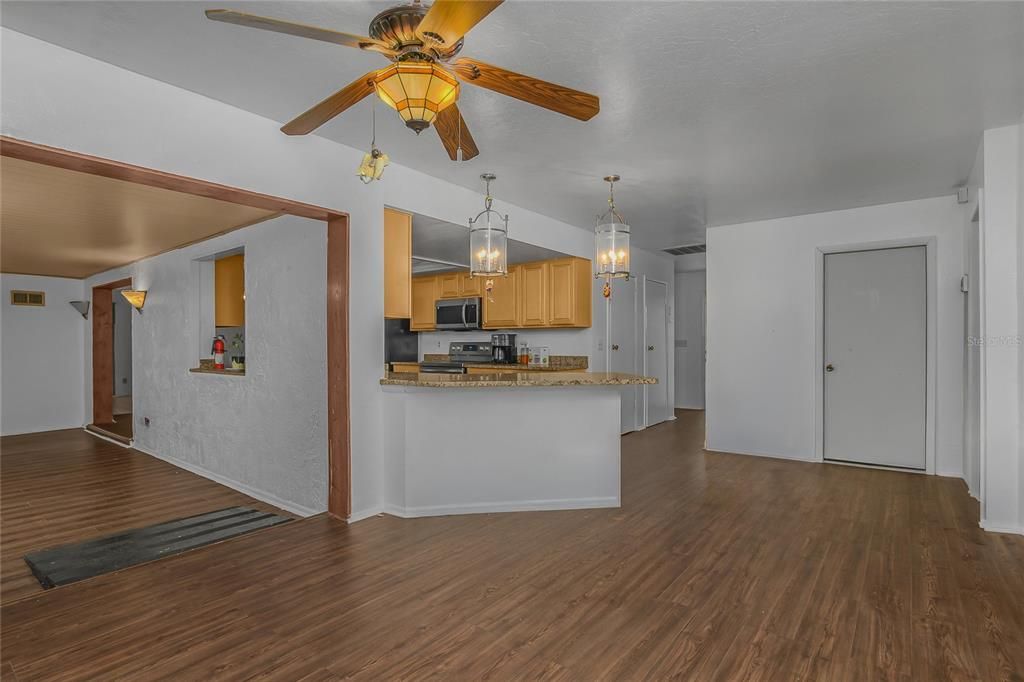 For Sale: $450,000 (4 beds, 2 baths, 2394 Square Feet)