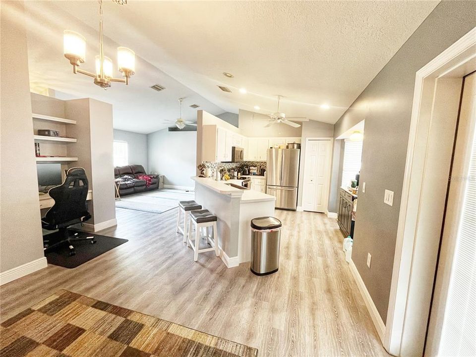For Sale: $249,900 (3 beds, 2 baths, 1357 Square Feet)