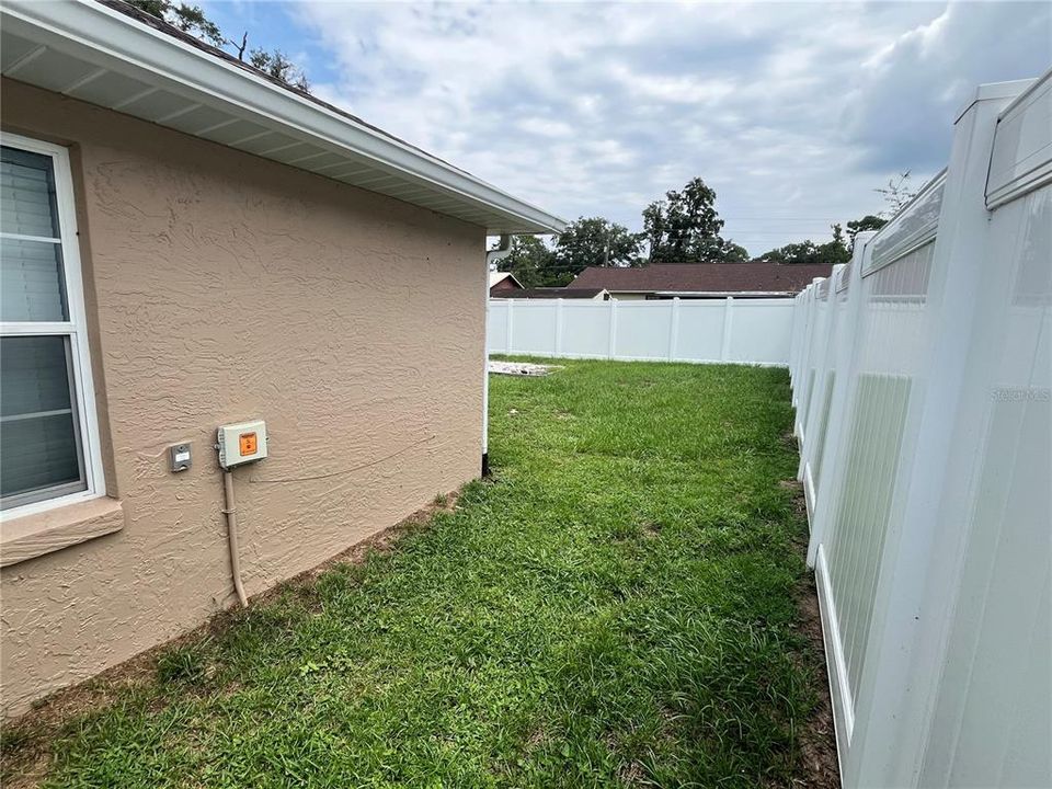 For Sale: $249,900 (3 beds, 2 baths, 1357 Square Feet)