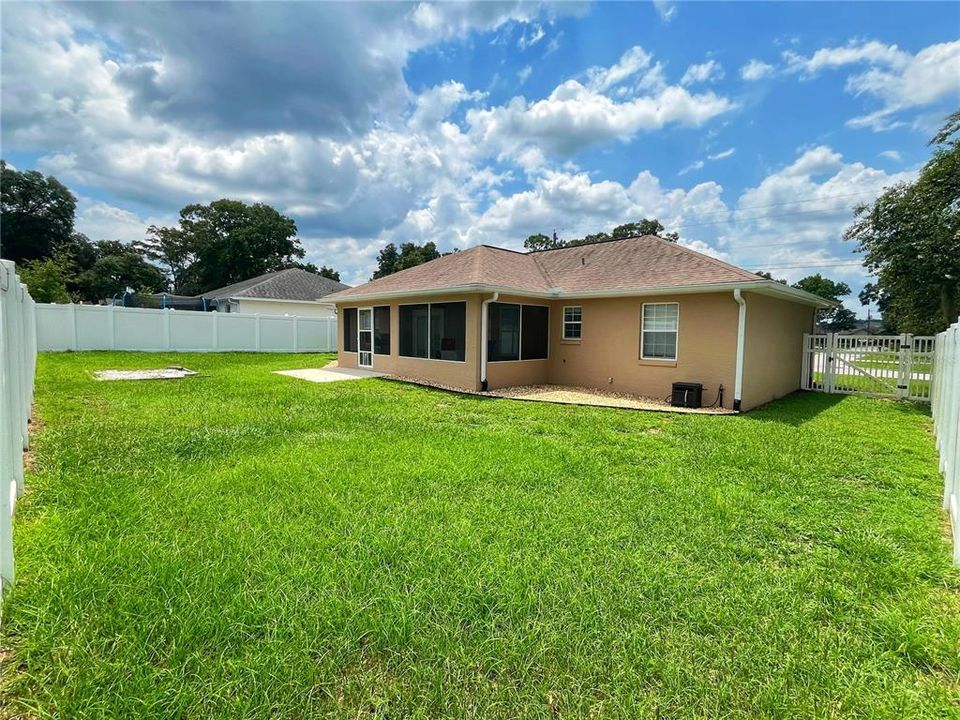 For Sale: $249,900 (3 beds, 2 baths, 1357 Square Feet)
