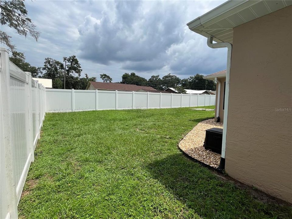 For Sale: $249,900 (3 beds, 2 baths, 1357 Square Feet)
