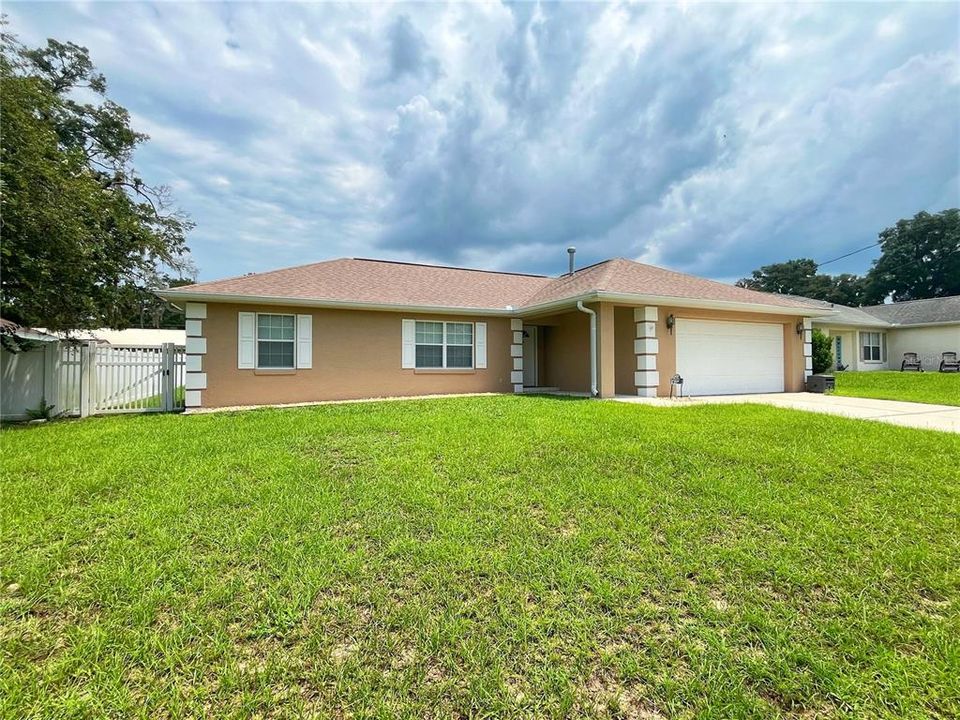 For Sale: $249,900 (3 beds, 2 baths, 1357 Square Feet)