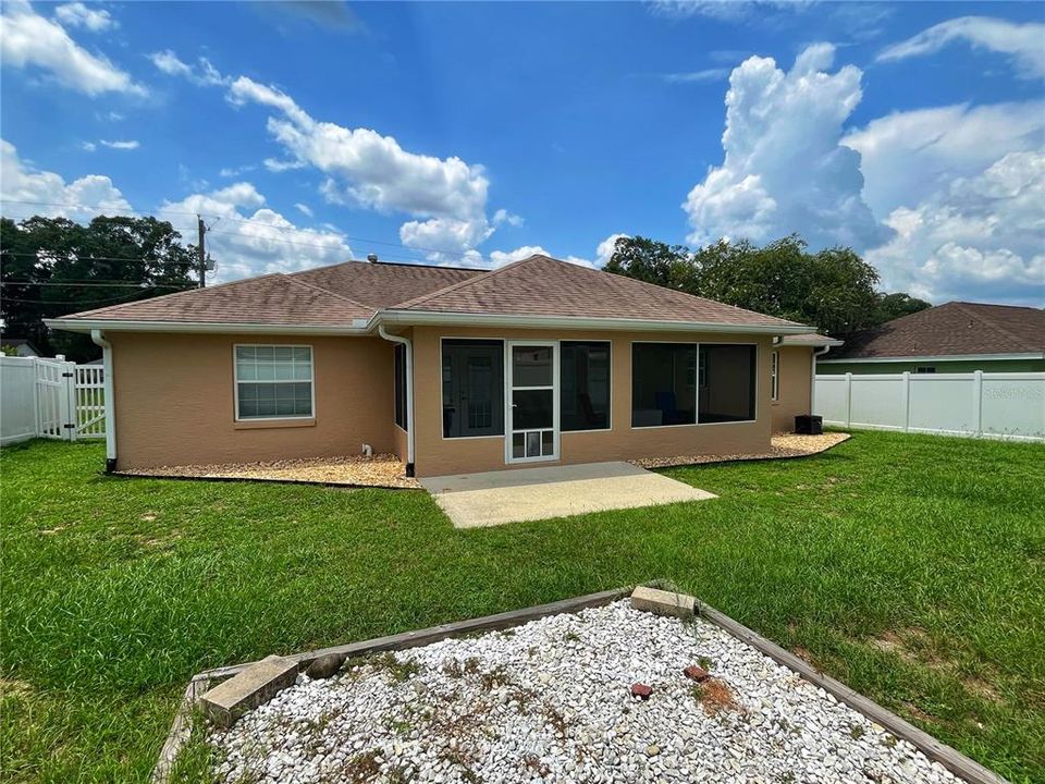 For Sale: $249,900 (3 beds, 2 baths, 1357 Square Feet)