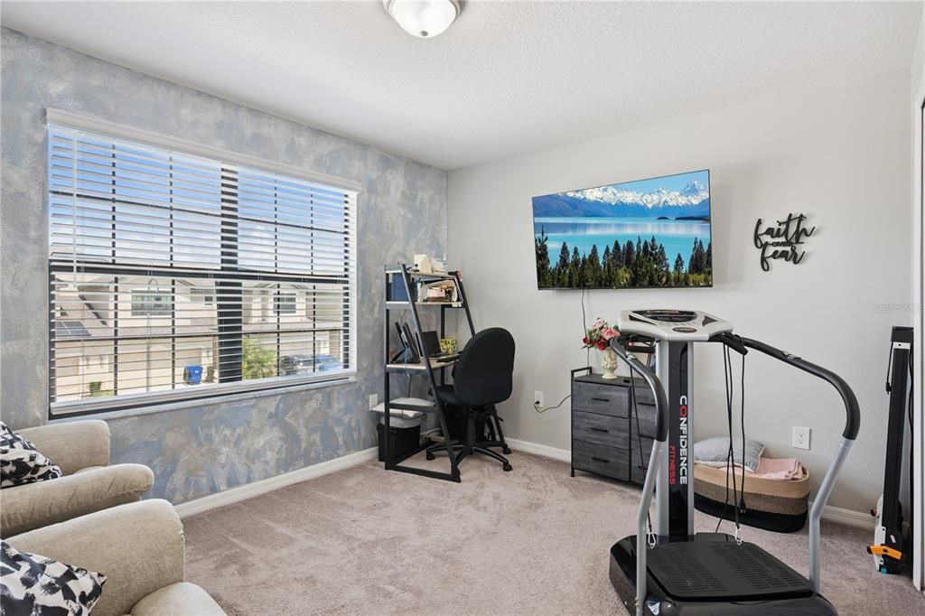 For Rent: $2,000 (3 beds, 2 baths, 1674 Square Feet)