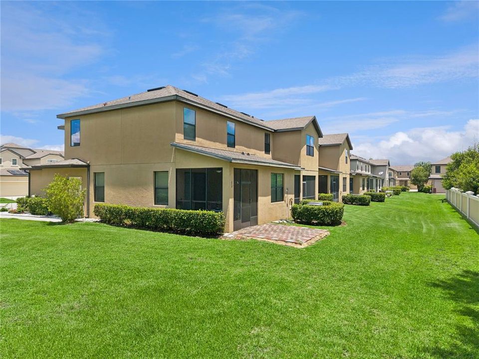 For Rent: $2,000 (3 beds, 2 baths, 1674 Square Feet)