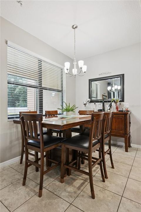 For Rent: $2,000 (3 beds, 2 baths, 1674 Square Feet)