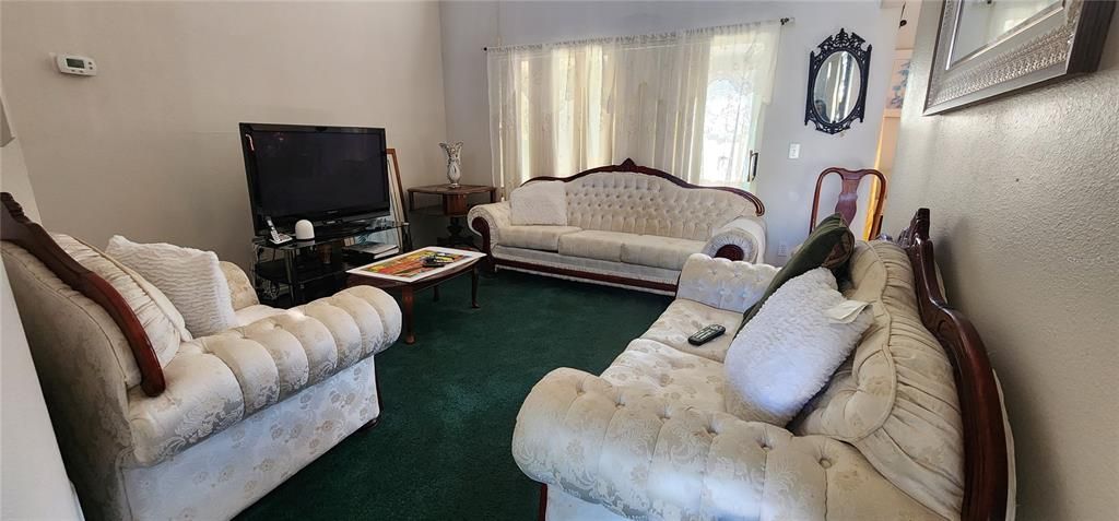 En Venta: $375,000 (4 camas, 2 baños, 2219 Pies cuadrados)
