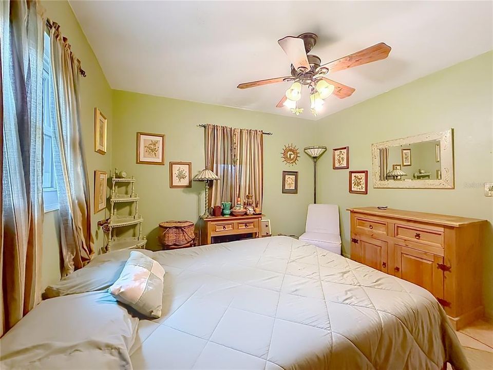 En Venta: $215,000 (3 camas, 1 baños, 1104 Pies cuadrados)