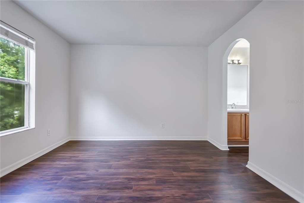 Active With Contract: $299,900 (4 beds, 2 baths, 1623 Square Feet)