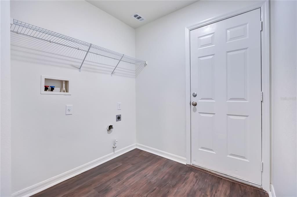 Active With Contract: $299,900 (4 beds, 2 baths, 1623 Square Feet)