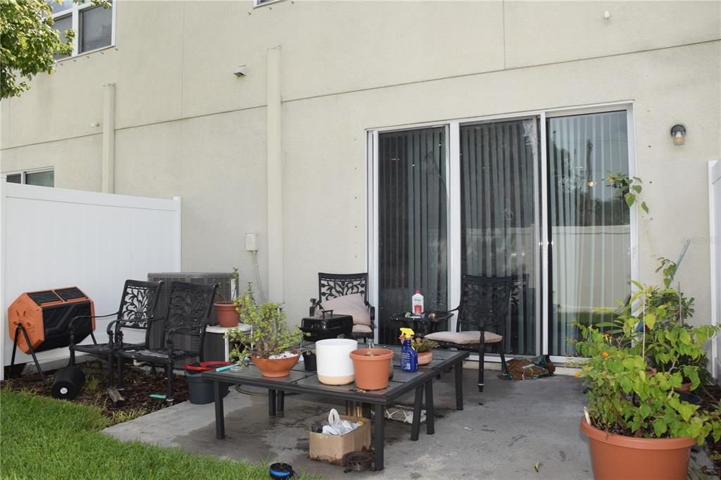 For Sale: $275,000 (3 beds, 2 baths, 1400 Square Feet)