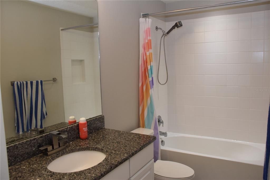 For Sale: $275,000 (3 beds, 2 baths, 1400 Square Feet)