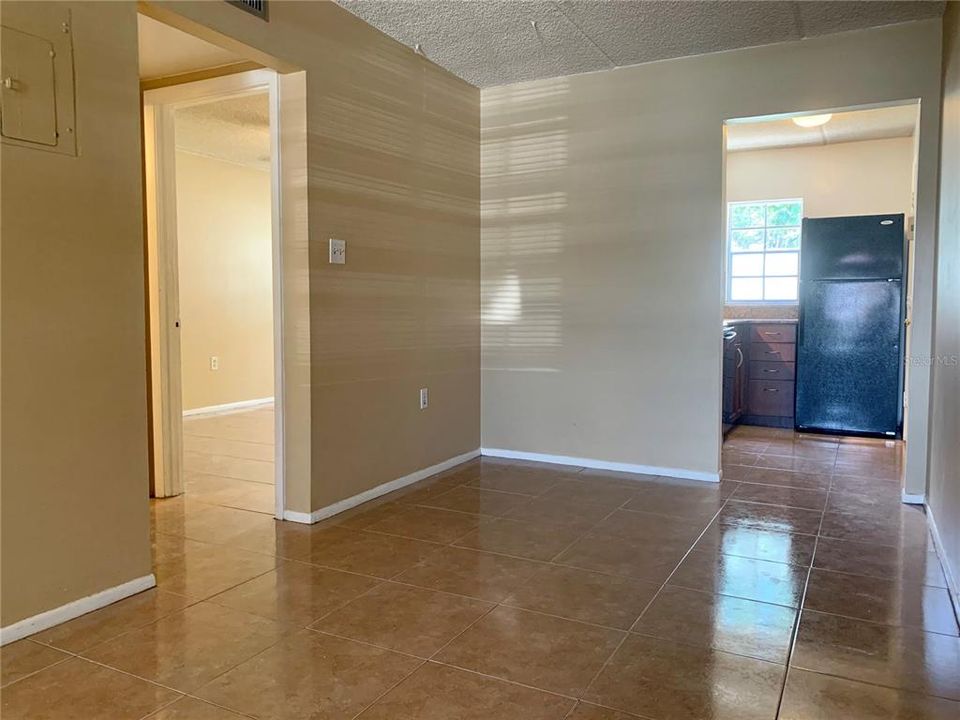 For Rent: $1,250 (1 beds, 1 baths, 661 Square Feet)
