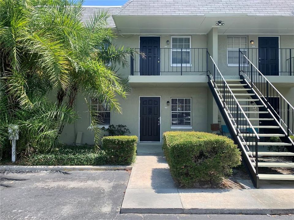 For Rent: $1,250 (1 beds, 1 baths, 661 Square Feet)
