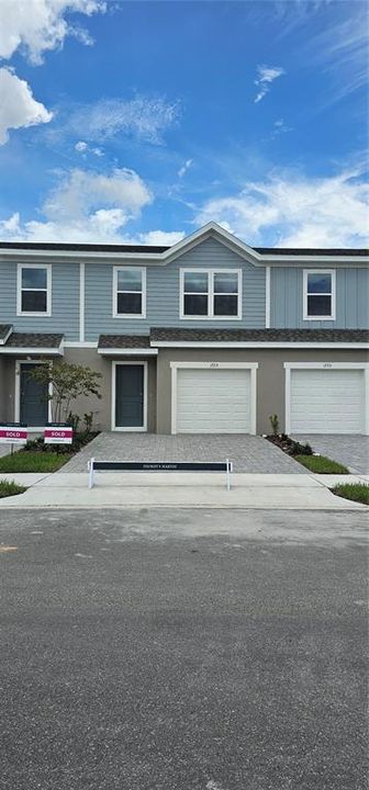 Recently Sold: $270,590 (3 beds, 2 baths, 1451 Square Feet)