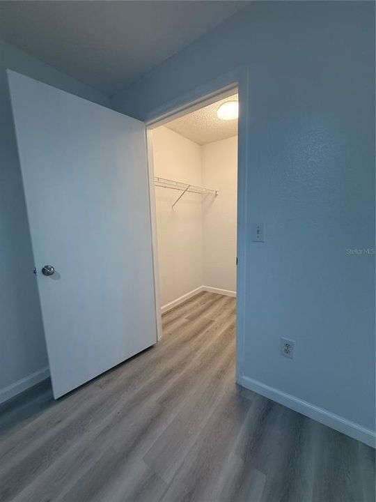 For Sale: $164,000 (1 beds, 1 baths, 762 Square Feet)