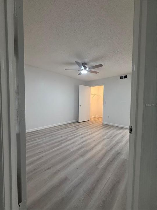 For Sale: $164,000 (1 beds, 1 baths, 762 Square Feet)