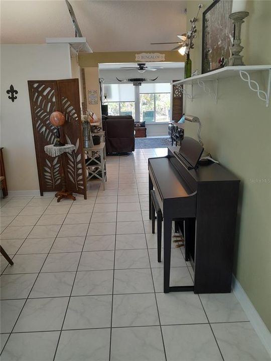 For Sale: $375,000 (3 beds, 2 baths, 1452 Square Feet)