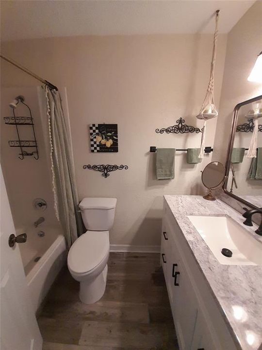 For Sale: $375,000 (3 beds, 2 baths, 1452 Square Feet)