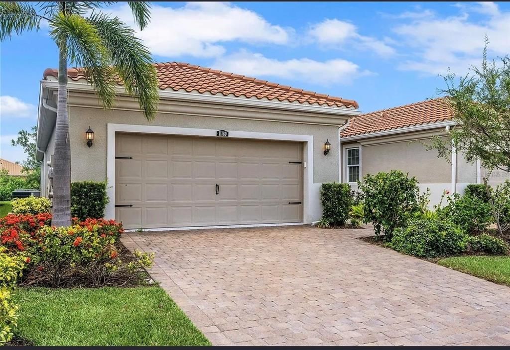 For Rent: $2,800 (2 beds, 2 baths, 1687 Square Feet)