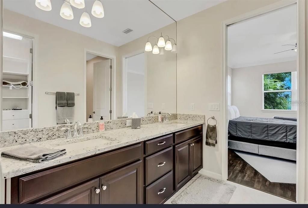 For Rent: $2,800 (2 beds, 2 baths, 1687 Square Feet)