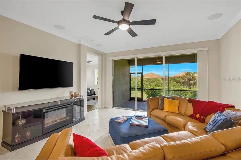 For Rent: $2,800 (2 beds, 2 baths, 1687 Square Feet)