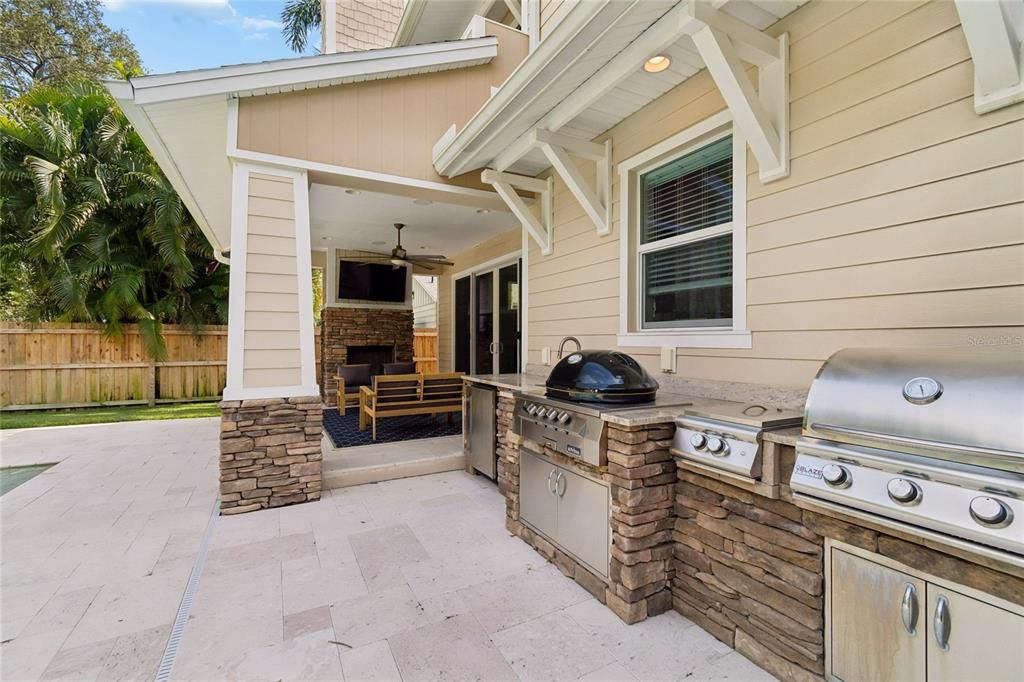 For Rent: $8,000 (4 beds, 3 baths, 2570 Square Feet)