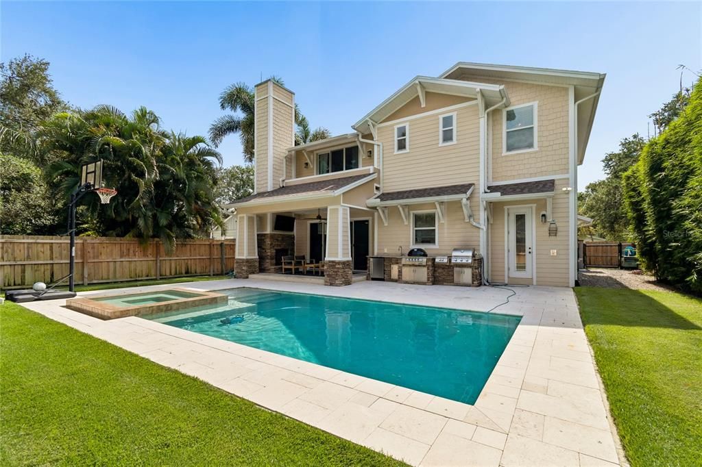 For Rent: $8,000 (4 beds, 3 baths, 2570 Square Feet)