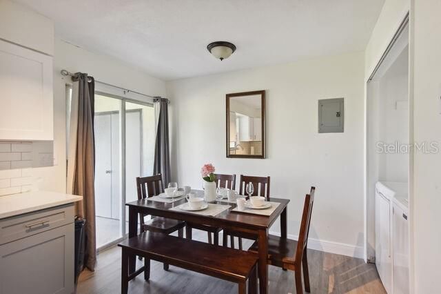 For Rent: $1,750 (2 beds, 1 baths, 896 Square Feet)