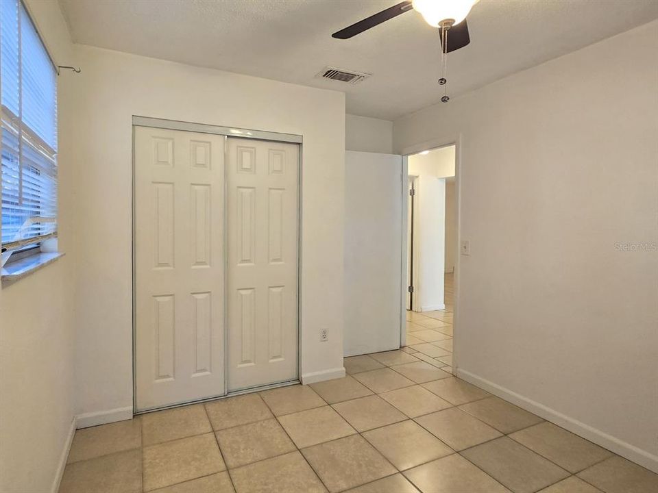 For Rent: $1,600 (2 beds, 1 baths, 924 Square Feet)