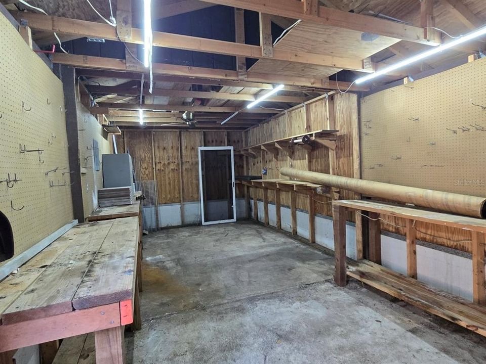 For Rent: $1,600 (2 beds, 1 baths, 924 Square Feet)